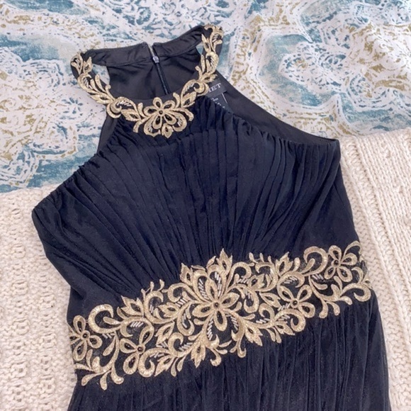 Cachet black Roman halter style maxi formal gown size 4 - Picture 8 of 9